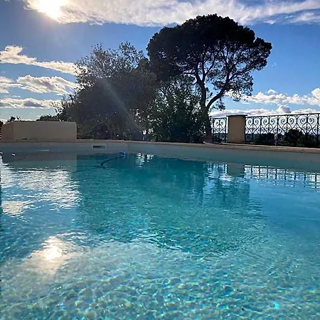 Maison Avec Grande Piscine Surplombant La Garrigue 4* Uzes