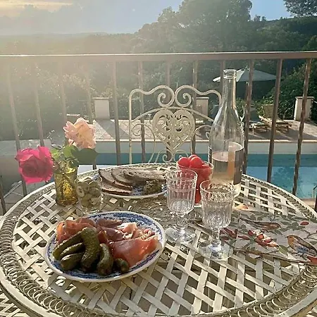 Maison Avec Grande Piscine Surplombant La Garrigue 4*